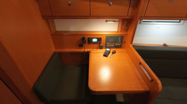 Bavaria Cruiser 37 gebraucht (7).jpg
