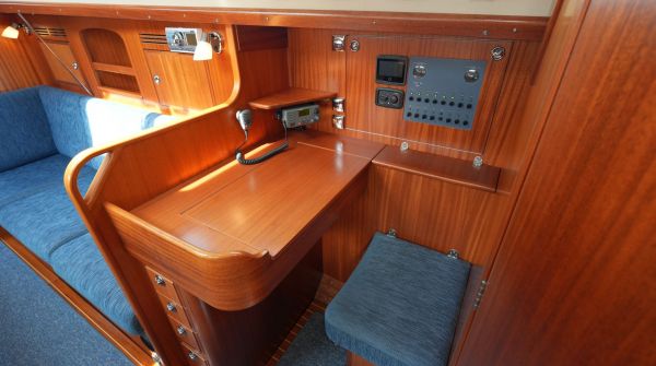 Hallberg-Rassy 372 gebraucht (1).jpg