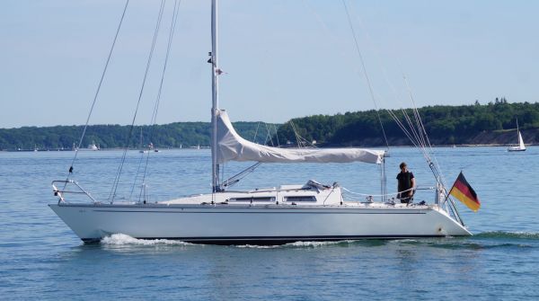 used Luffe 40 for sale (15).jpg