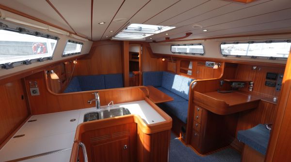 Hallberg-Rassy 372 gebraucht (9).jpg