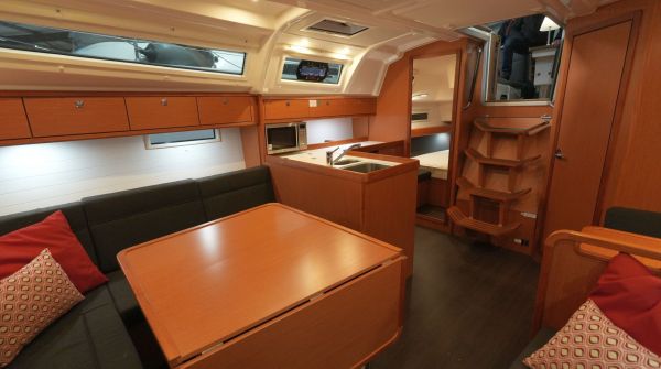 Bavaria Cruiser 37 gebraucht (9).jpg