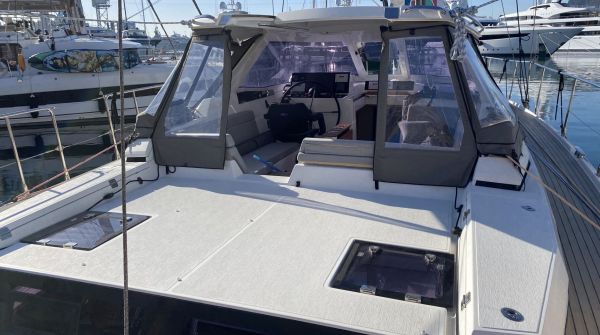 Pre-owned AMEL 50 (12).jpg