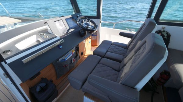 gebrauchte Axopar 28 Cabin AC (2).jpg