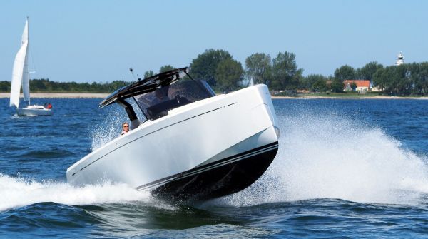 Pardo 38 Motorboot-Magazin 09-2020 (3).jpg