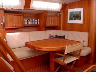 Pre-owned NAJAD 490 (10).jpg
