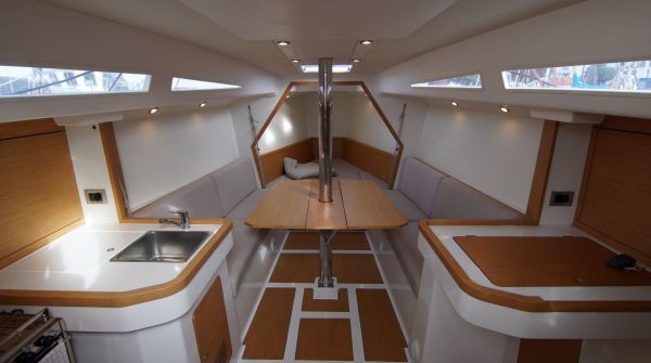 Used Grand Soleil 34 for sale (9).jpg