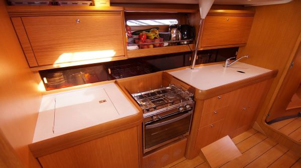 used Grand Soleil 43 BC for sale (4).JPG