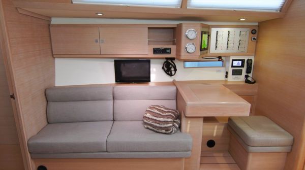 used Solaris One 48 for sale (14).jpg