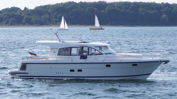 Gebrauchtboot Nimbus 405 Coupe (15).jpg