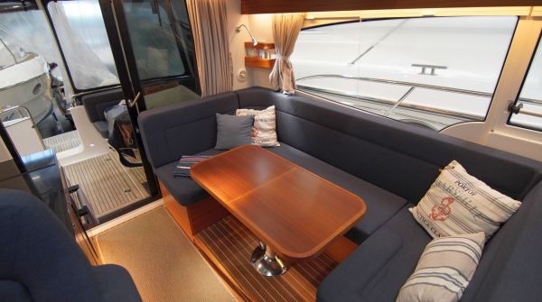 Nimbus 365 Coupe Interieur (10).jpg