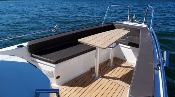 Axopar 28 Cabin AC zu verkaufen (8).jpg