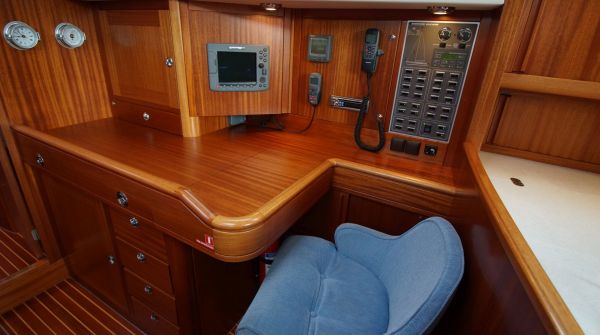Used Sweden Yachts 42 for sale (5).jpg