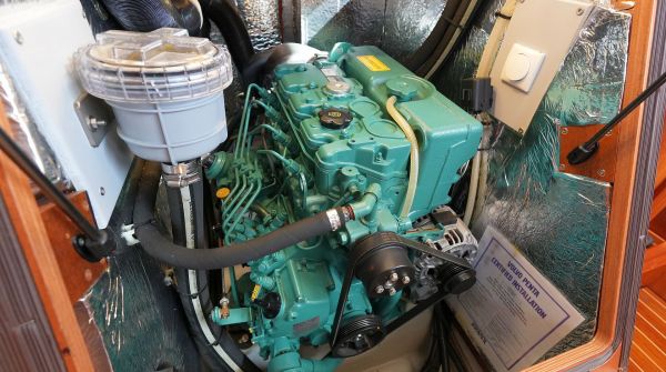 preowned Hallberg-Rassy 372 for sale (4).jpg