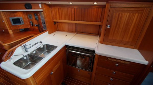 Used Sweden Yachts 42 for sale (4).jpg