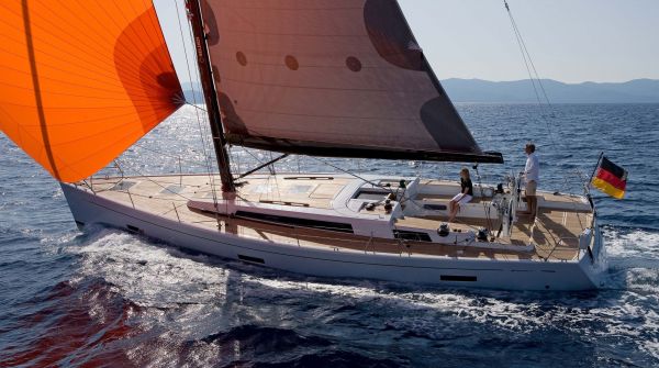 Grand Soleil 54 sailing (5).jpg