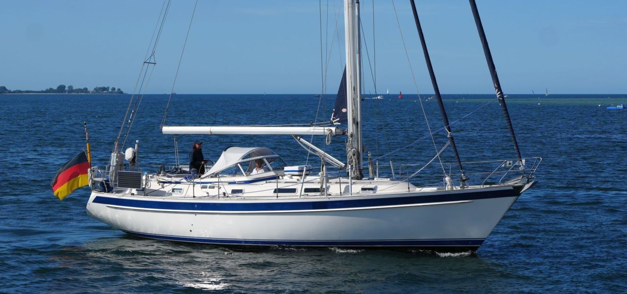 Hallberg-Rassy 42F MK II