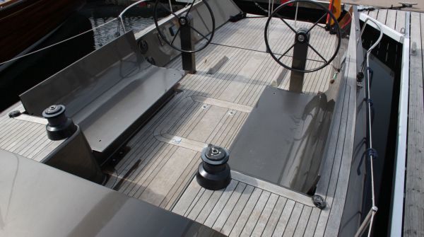 Brenta 38 Daysailer (12).jpg