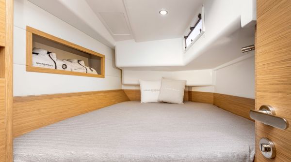 Grand Soleil 40 Performance Interieur 003