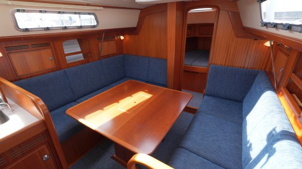 Hallberg-Rassy 372 gebraucht (11).jpg