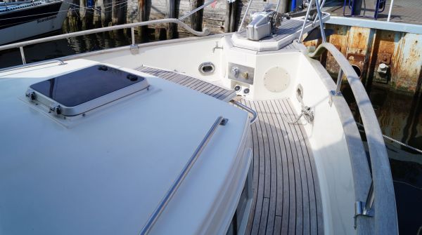 gebrauchte Grand Banks 42 Classic (9).jpg