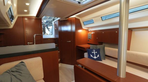 gebrauchte Hanse 315 zu verkaufen (7).jpg