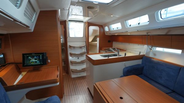 pre-owned XP-38 by X-Yachts (2).jpg