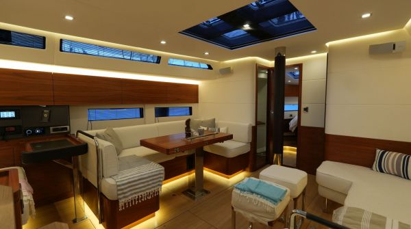 Gebrauchtboot AMEL 50 (15).jpg
