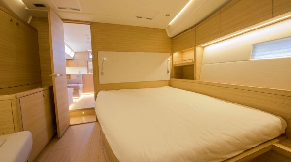 Grand Soleil 52 LC Interieur (1).jpg