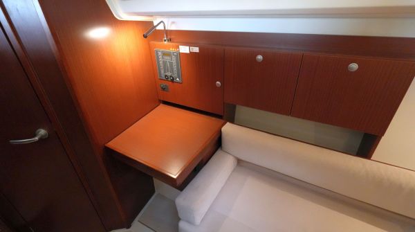 gebrauchte Hanse 315 zu verkaufen (4).jpg