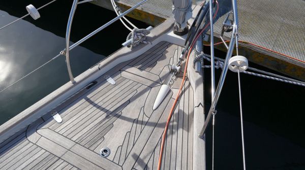 preowned Hallberg-Rassy 372 for sale (11).jpg