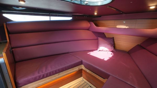 Coronet 22 DC Interieur 002.jpg