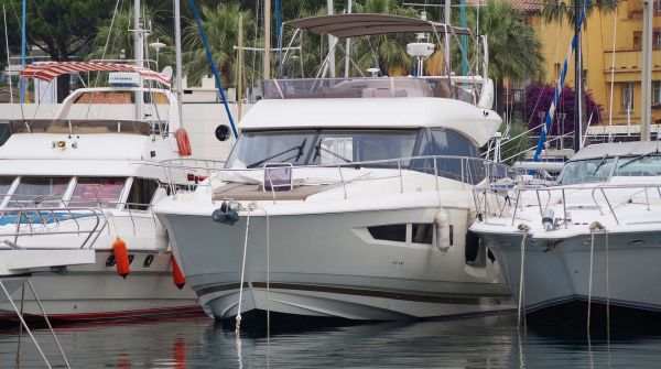 Gebrauchtboot Prestige 550 (1).jpg