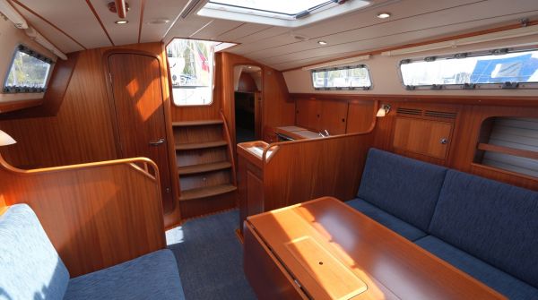 Hallberg-Rassy 372 gebraucht (12).jpg
