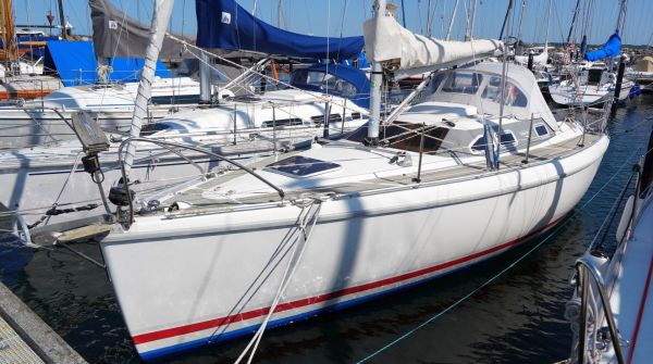 Gebrauchtboot Etap 30i (2).jpg