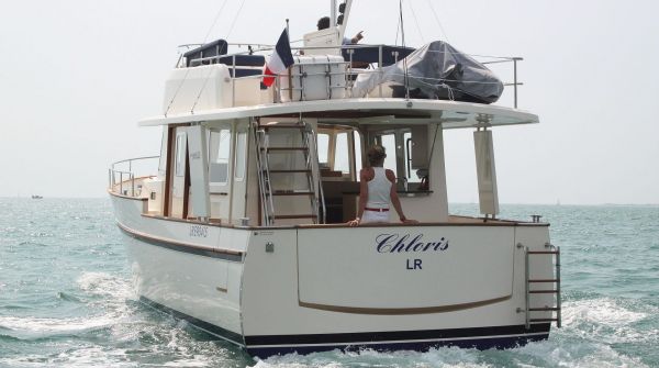 RHEA 36 Trawler (5).jpg