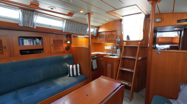 Gebrauchtboot Hallberg-Rassy 42F (1).jpg