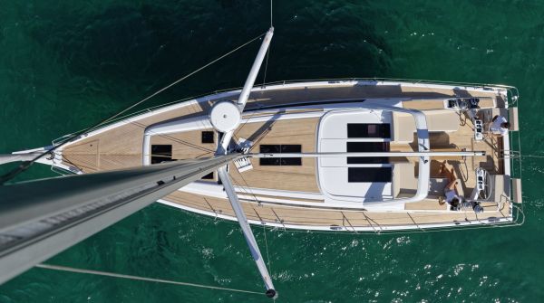 Grand Soleil 46 LC sailing (2).jpg