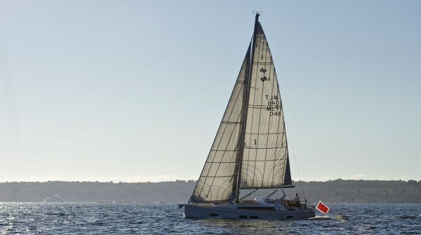 Grand Soleil 46 LC sailing (7).jpg