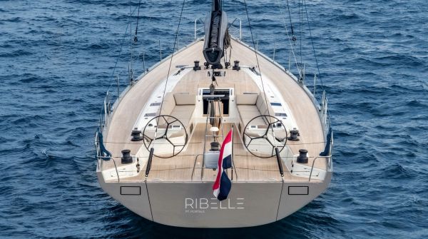 Grand Soleil 65 Performance exterior (12).jpg
