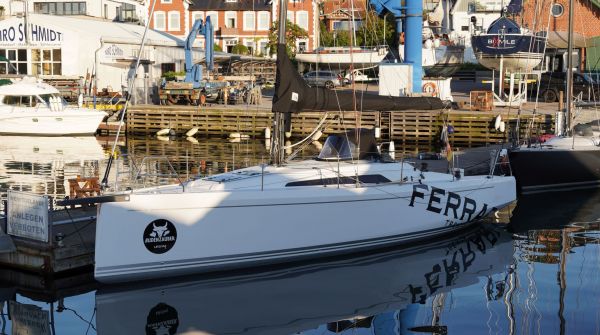 Used Grand Soleil 34 for sale (8).jpg