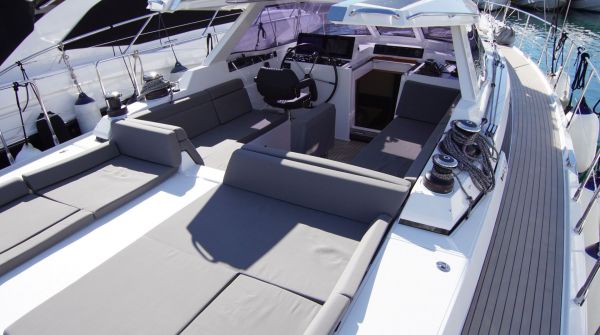 Gebrauchtboot AMEL 50 (14).jpg
