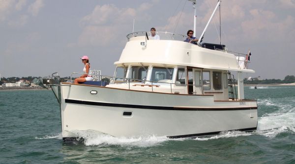 RHEA 36 Trawler (3).jpg