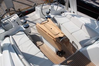 Cockpit.jpg
