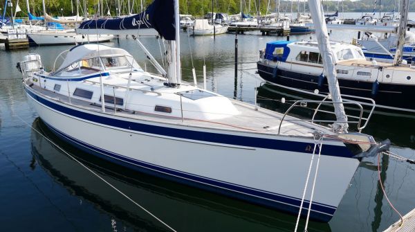 Gebrauchtboot Hallberg-Rassy 372 (11).jpg