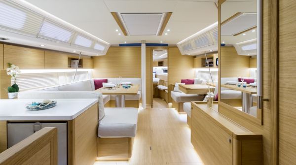 Grand Soleil 46 LC interieur (16).jpg