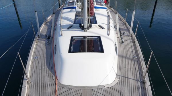 preowned Hallberg-Rassy 372 for sale (10).jpg
